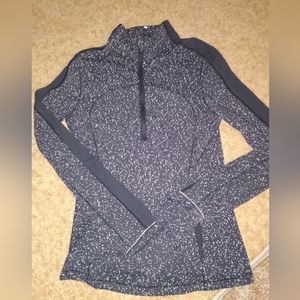 Lululemon Top 🖤🩶